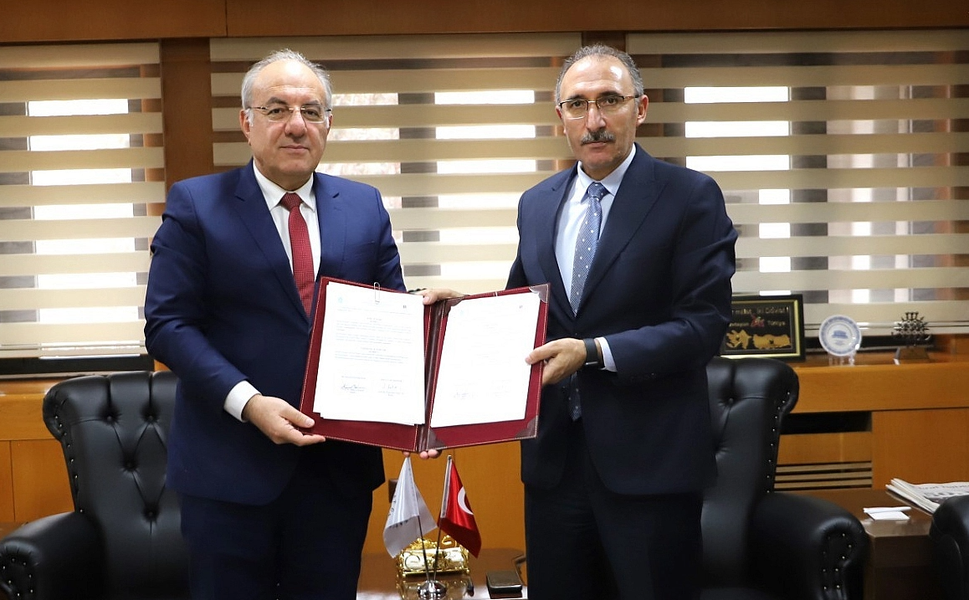 Fırat Üniversitesi ile Munzur Üniversitesi Arasında Ar-Ge Protokolü İmzalandı