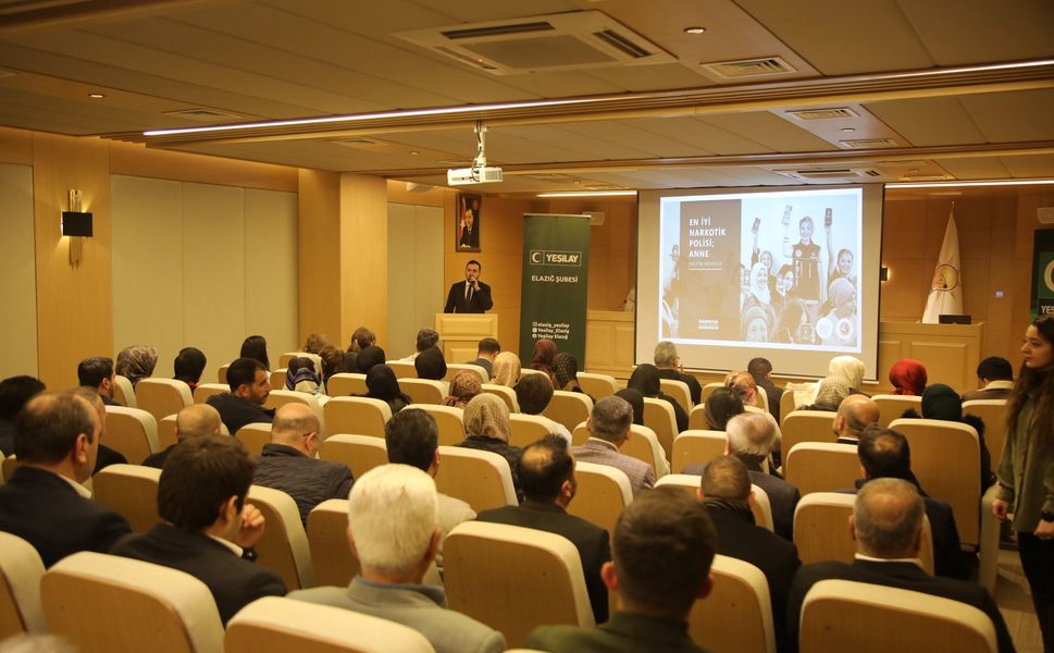 AK Parti Elazığ’da Genişletilmiş Teşkilat Toplantısı Düzenlendi