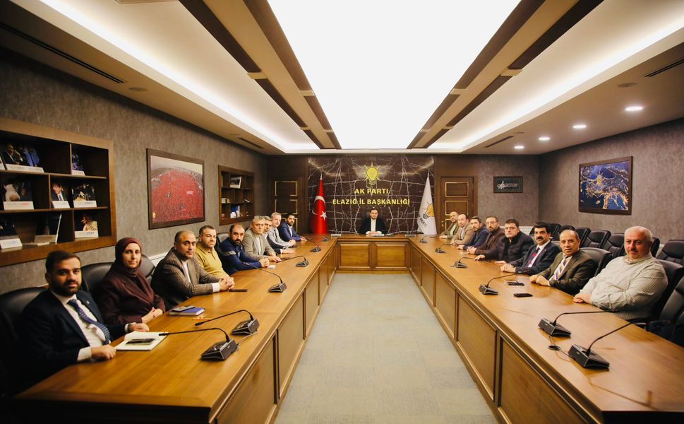 AK Parti’de Haftalık Değerlendirme Toplantısı Yapıldı