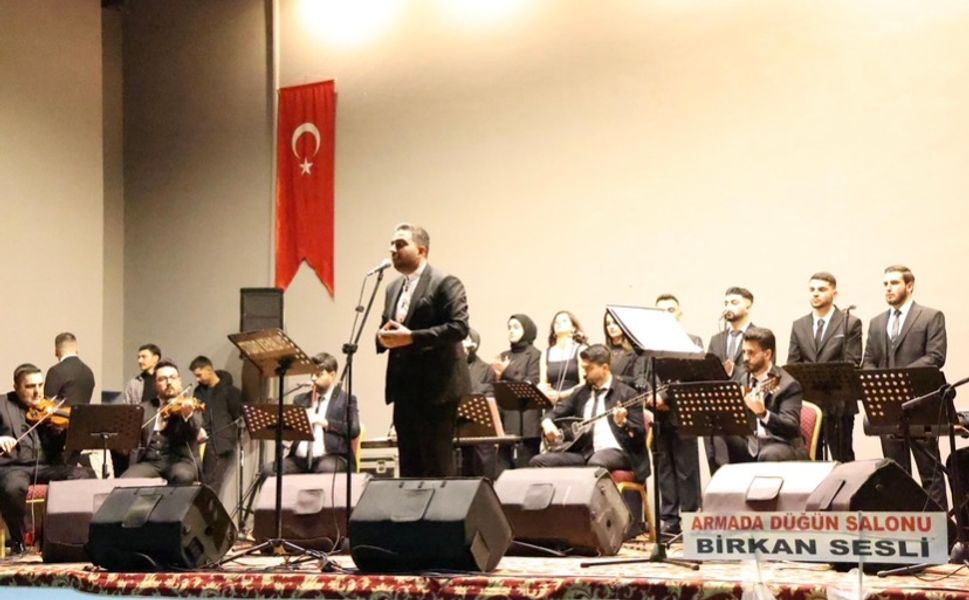 ELAZIĞ’DA TÜRKÜLERLE DOLU ANLAMLI GECE