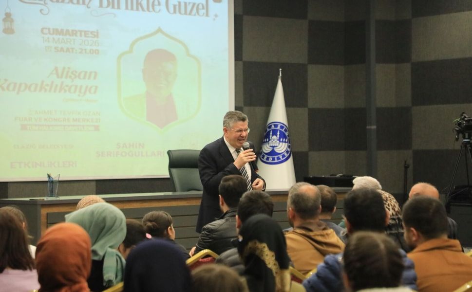 Eğitimci-Yazar Alişan Kapaklıkaya’ya Yoğun İlgi