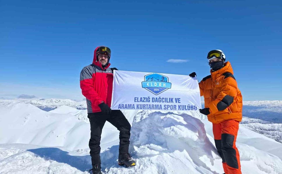 Elazığ'da Dağcılık Tarihine Geçen Tırmanış: 15 Yaşındaki Sporcu Akdağ Zirvesine Çıktı