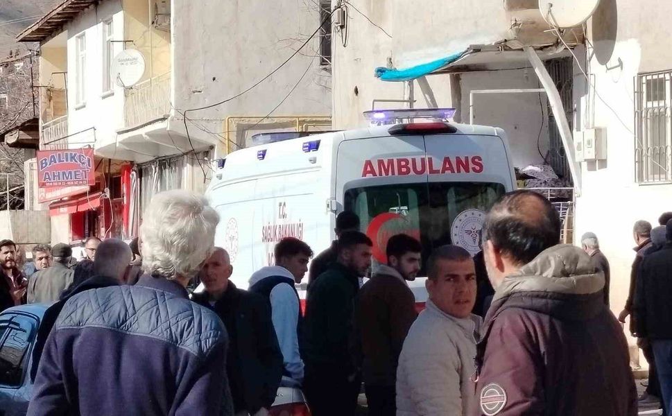 Elazığ'da Kayın Peder Dehşeti: Tartıştığı Damadını Bıçakla Ağır Yaraladı