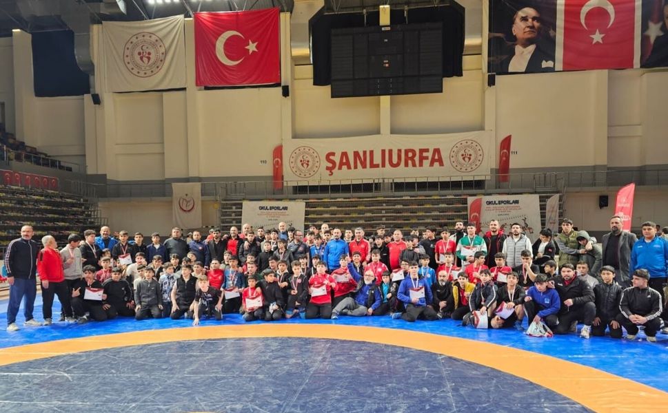 Elazığlı Güreşçilerden Türkiye Yarı Finalleri'nde Büyük Başarı