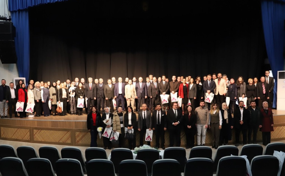 Fırat Üniversitesi’nde Patent Çalışmalarıyla Öne Çıkan Akademisyenlere Teşekkür Belgesi