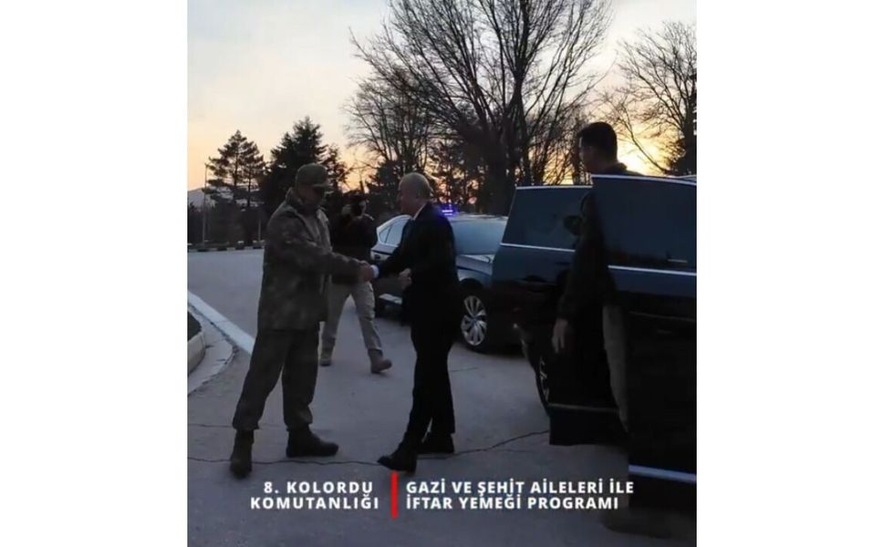 Vali Hatipoğlu ve Komutan Tokel Şehit Yakınlarıyla İftar Sofrasında Buluştu