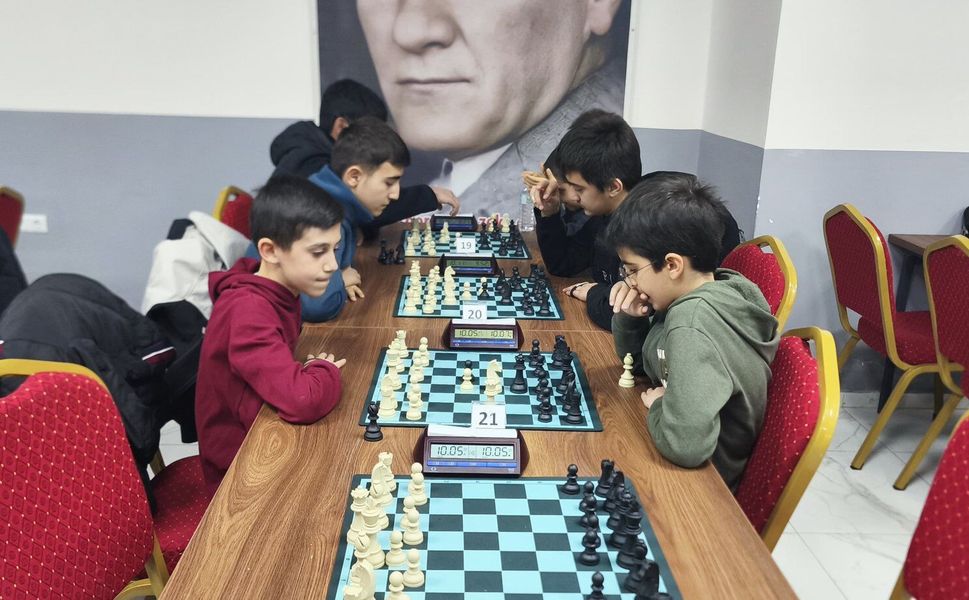 “Gençler Satrançla Sağlıklı Yaşamı Kutladı”