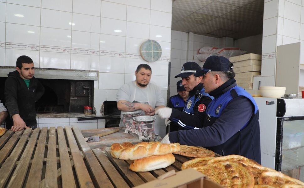Ramazan Ayında Zabıta Ekiplerinden Fırınlara Yönelik Sıkı Denetim