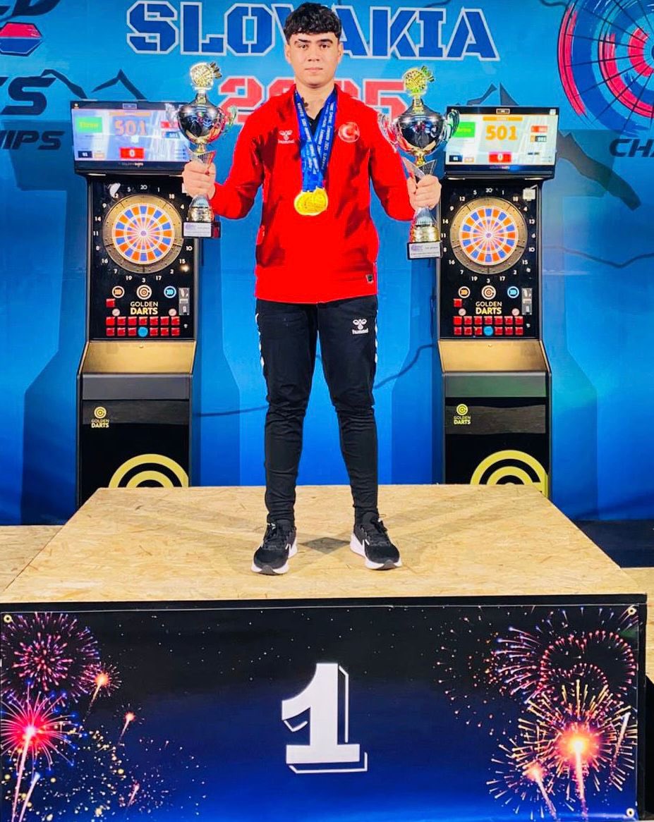 G4Qb7 Q2 W I A A8Bee