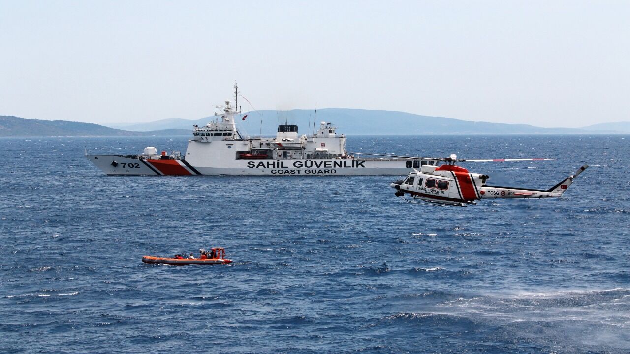 Sahil Güvenlikten Eş Zamanlı Operasyon