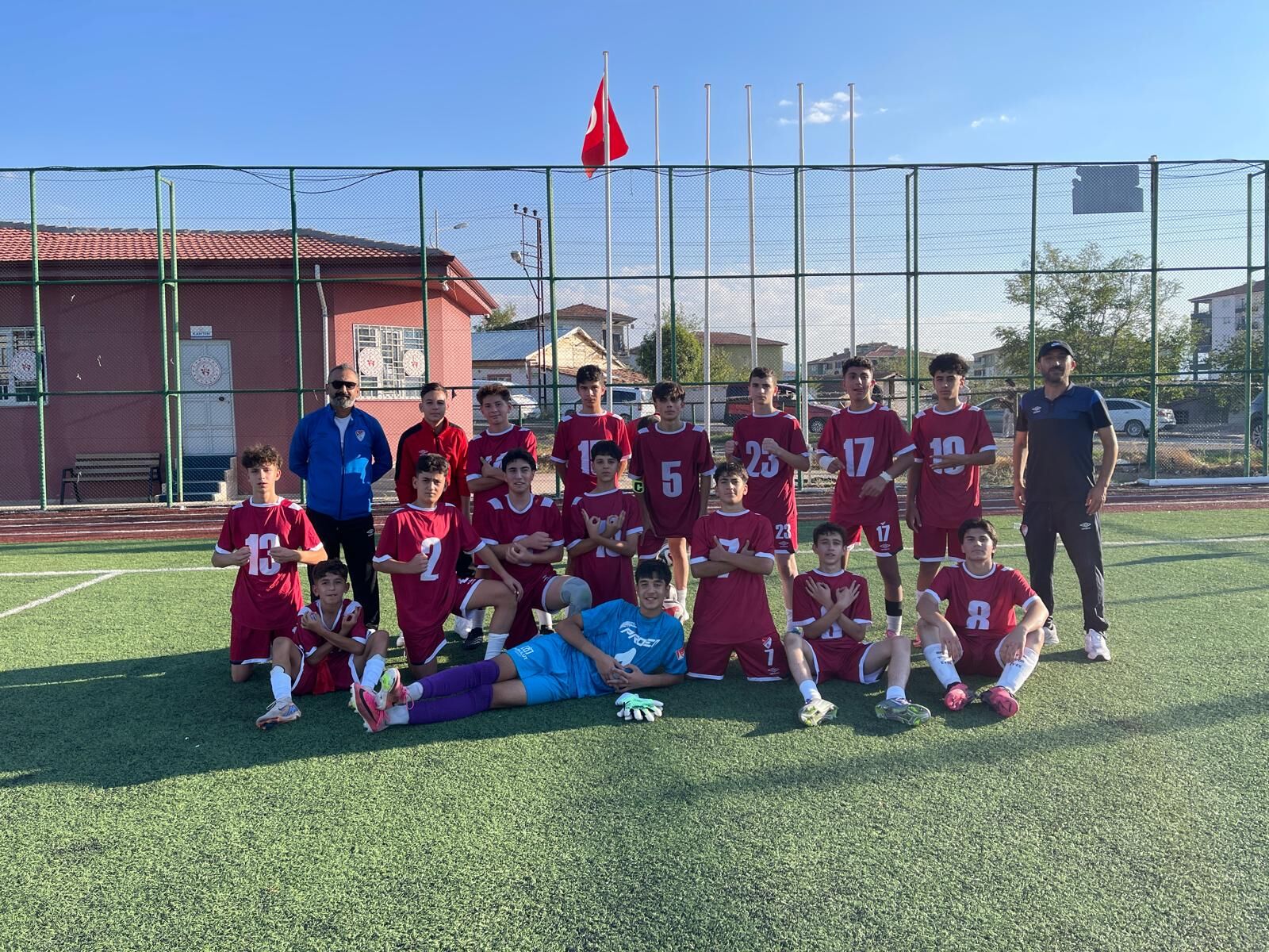 Elazığspor U-15 Takımı ve U-14 Takımı Deplasmanda Galip: Genç Yıldızlar Umut Veriyor